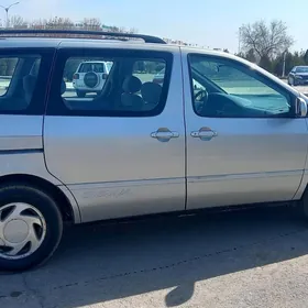 Toyota Sienna 2002