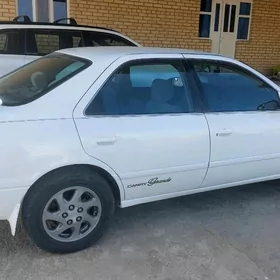 Toyota Camry 2000