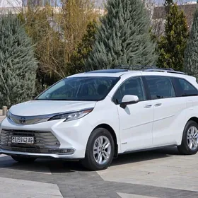 Toyota Sienna 2021