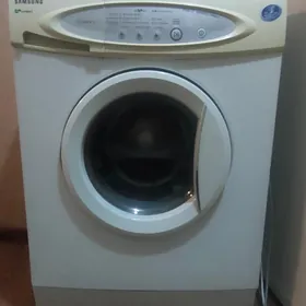 holodilnik we kirmaşyn