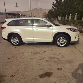 Toyota Highlander 2017