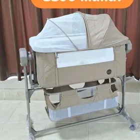 Детская кроватка,саланчак.