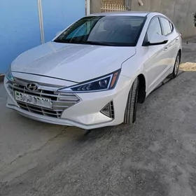 Hyundai Elantra 2020