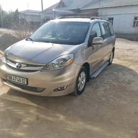 Toyota Sienna 2006