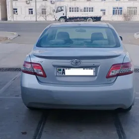 Toyota Camry 2010