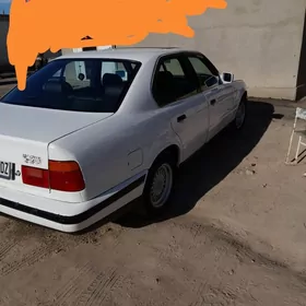 BMW 525 1990