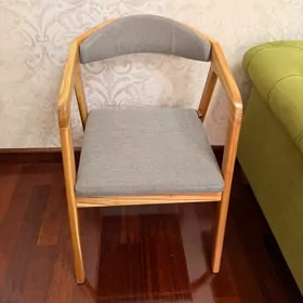 Стулья из натурального дерева