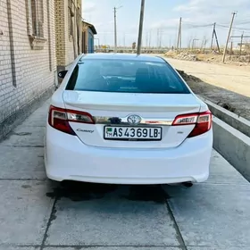 Toyota Camry 2012