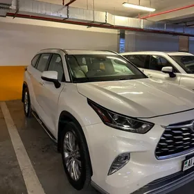 Toyota Highlander 2022