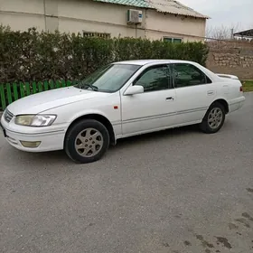 Toyota Camry 2000