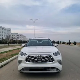 Toyota Highlander 2020