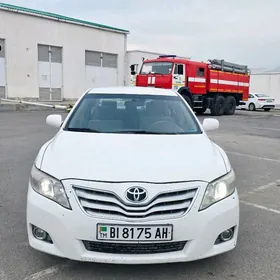 Toyota Camry 2011