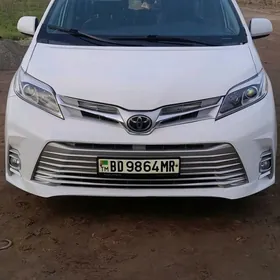 Toyota Sienna 2020