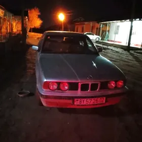 BMW 525 1990