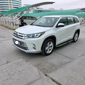 Toyota Highlander 2017