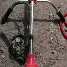 Gazon oty orýan газонокосилка