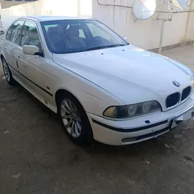 BMW E39 2001