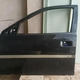 Gapy Vectra B şofýor tarapy