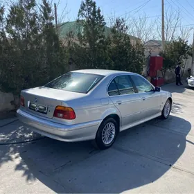 BMW E39 2001