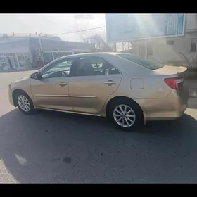 Toyota Camry 2012