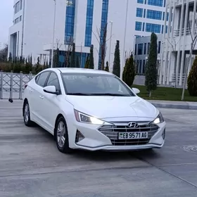 Hyundai Elantra 2020