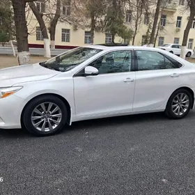 Toyota Camry 2016
