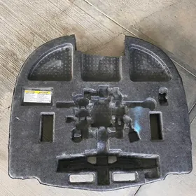 Penaplas bagaž camry