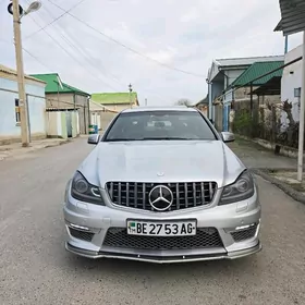 Mercedes-Benz C350 2012