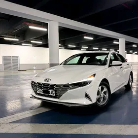 Hyundai Elantra 2021