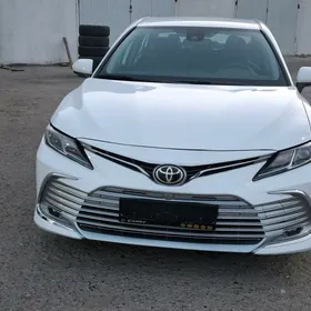 Toyota Camry 2022