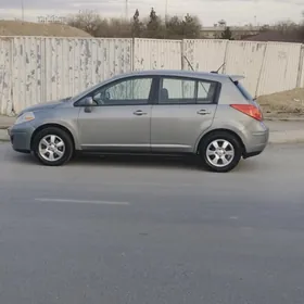 Nissan Versa 2012