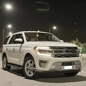 Ford Expedition 2022