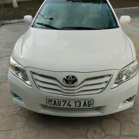 Toyota Camry 2011