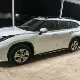 Toyota Highlander 2022