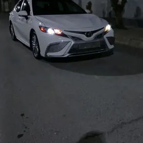 Toyota Camry 2022