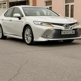 Toyota Camry 2020