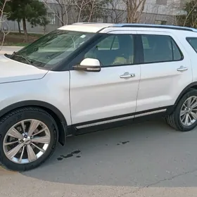 Ford Explorer 2019