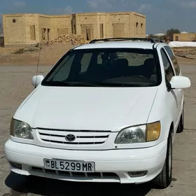 Toyota Sienna 2001