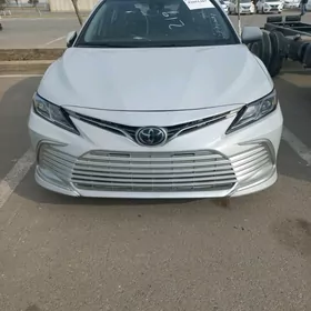 Toyota Camry 2022
