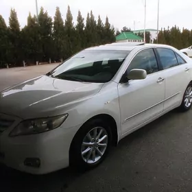 Toyota Camry 2011