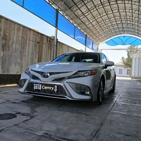 Toyota Camry 2022