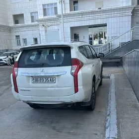 Mitsubishi Montero Sport 2019