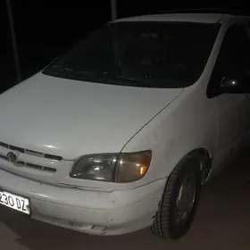 Toyota Sienna 1999