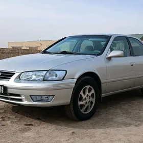 Toyota Camry 2000