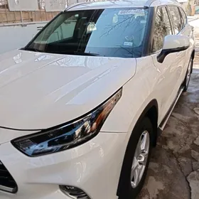 Toyota Highlander 2022