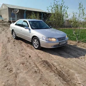 Toyota Camry 2000