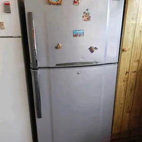 Холодильник TOSHIBA