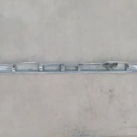 Corolla 2011 bagajyň nikili