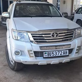 Toyota Hilux 2013