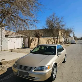 Toyota Camry 1999